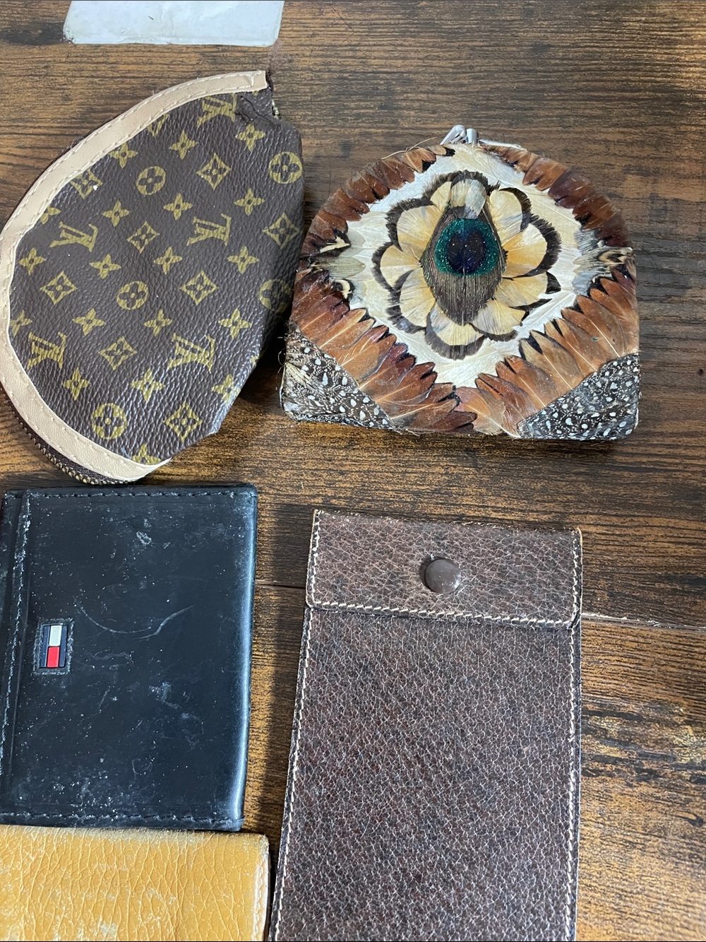 Stanley Assorted Small Wallet & Pouch Set in Red, Brown, Black, Tan, Gold - Picture 7 of 10